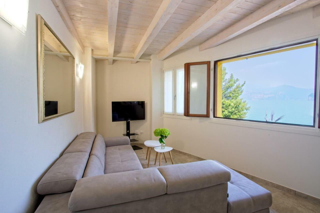 Casa Vacanze Marconi 22 Marone Exterior foto